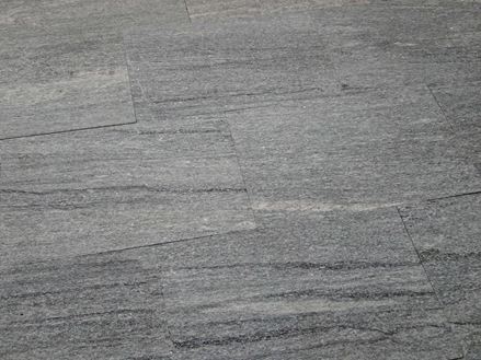 Oberflächenbearbeitungen von Naturstein | jonastone